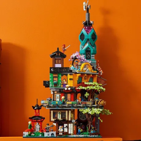 LEGO 71741 Ninjago City Gardens Front View 1024X769