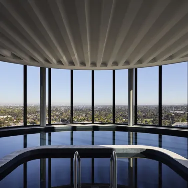 Hotelchadstone Pool 2